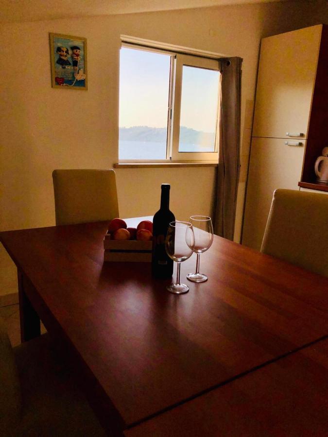 Apartments Mare Kneza Bagian luar foto