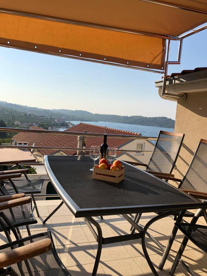 Apartments Mare Kneza Bagian luar foto