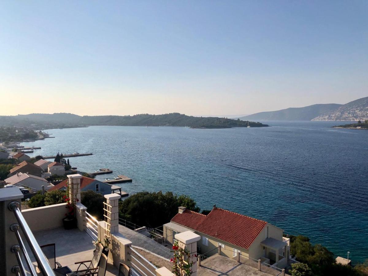 Apartments Mare Kneza Bagian luar foto